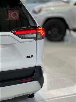 تۆیۆتا ڕاڤ 4